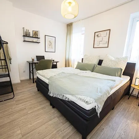 Blossfeld-Apartments Geraeumige Stadtoase Mitten Im Zentrum Mit 3 Schlafzimmern, Gratis Parkplatz, W-Lan, Netflix Jena Exterior photo