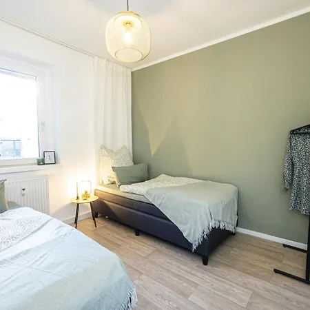 Blossfeld-Apartments Geraeumige Stadtoase Mitten Im Zentrum Mit 3 Schlafzimmern, Gratis Parkplatz, W-Lan, Netflix Jena Exterior photo