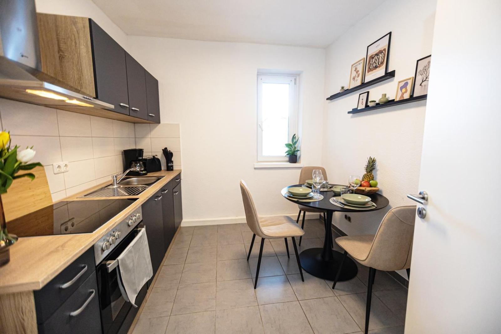 Blossfeld-apartments Geraeumige Stadtoase Mitten Im Zentrum Mit 3 Schlafzimmern, Gratis Parkplatz, W-lan, Netflix *